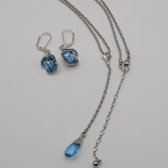 Blue Crystal Earrings And Necklace - Picture 2 of 8